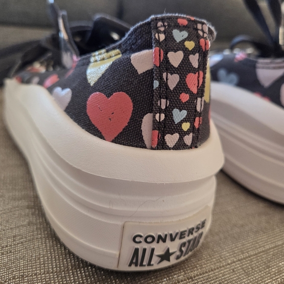 Heart Pattern Converse - Picture 7 of 10